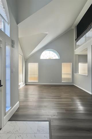 Foto del edificio - 5729 Christy Ln