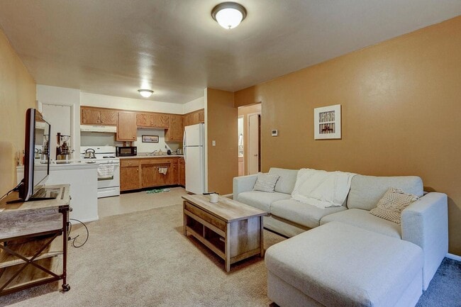 Building Photo - 2335 N 1st St