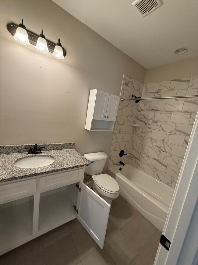 Building Photo - Park West