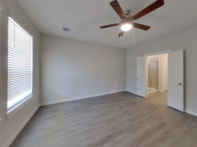 Foto del edificio - 2422 Cohorn Trl