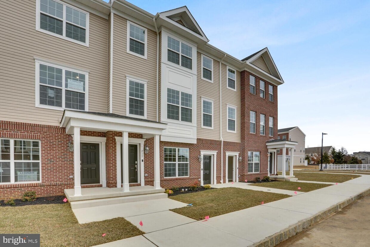 211 Kramer Ct, Florence, NJ 08518 Townhome Rentals in Florence NJ