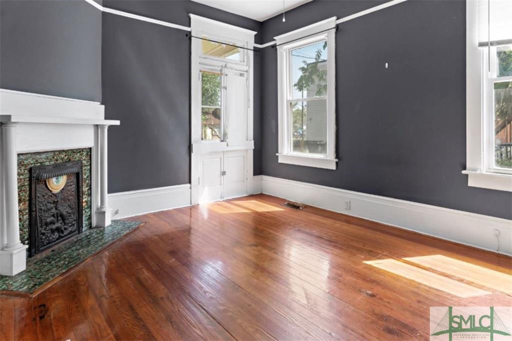 Primary Photo - 2316 Barnard St