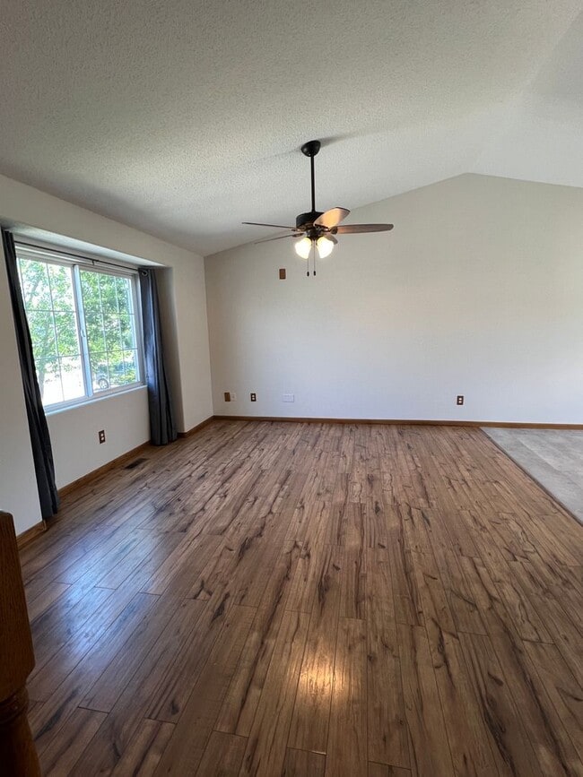 Foto del edificio - 4 Bedroom, 2 Bath Home for Rent
