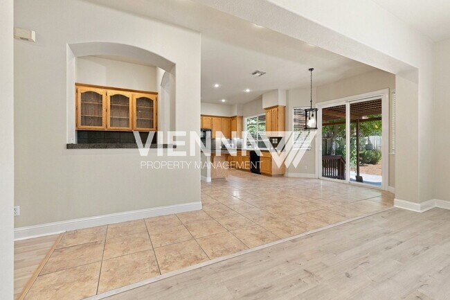 Foto del edificio - 1747 Abbeyfeale Ct