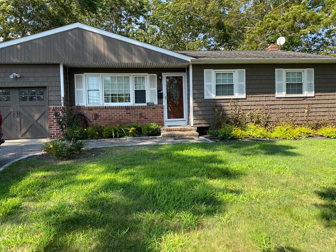 165 Tariff St, West Sayville, NY 11796 House Rental in West Sayville
