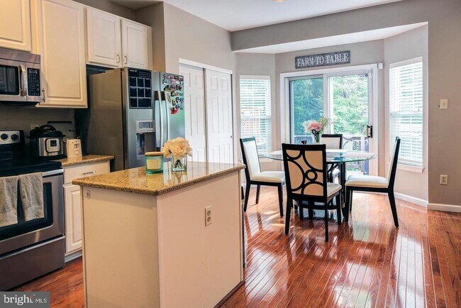 Foto del edificio - 6351 Wind Rider Way