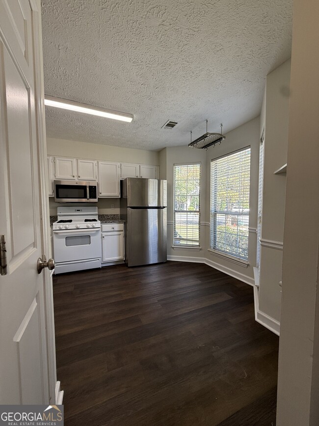 Building Photo - 2978 Lexington Trace Dr