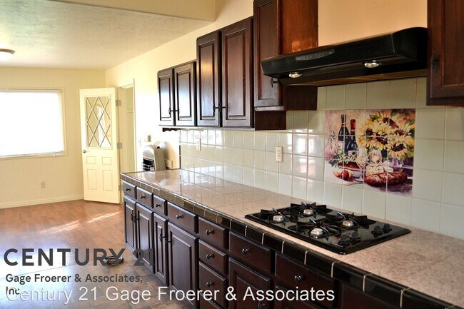 Building Photo - 6 br, 4 bath House - 4025 W 1800 N