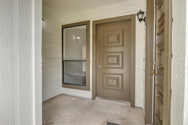 Building Photo - 11501 Walnut Ridge Dr