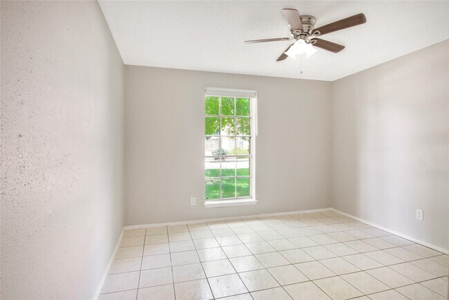 Foto del edificio - 11710 Old Telegraph Rd