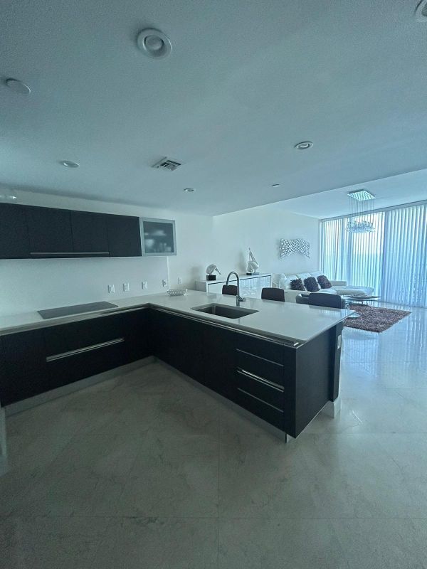 Foto del edificio - 17001 Collins Ave