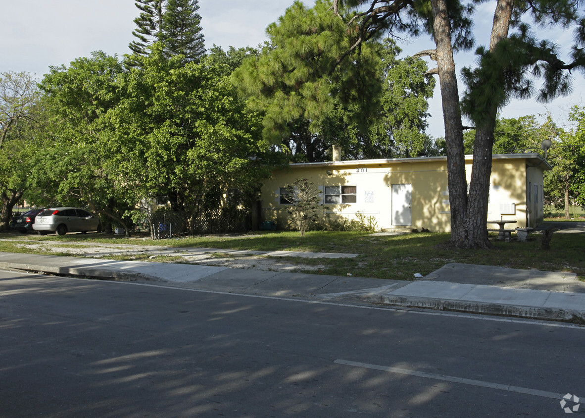 Primary Photo - Opa Apartments