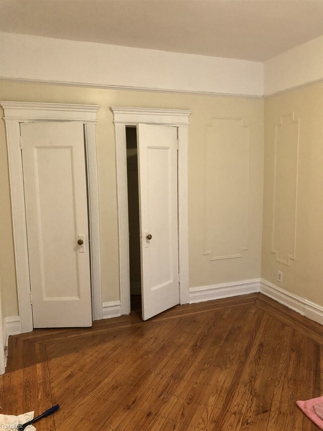 Building Photo - 3 br, 1 bath  - 335 Linden Blvd