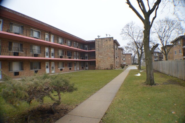 Building Photo - 6426 N Ridge Blvd