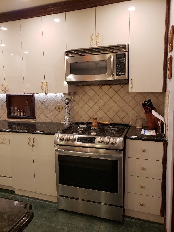 Foto del edificio - 1265 E 73rd St