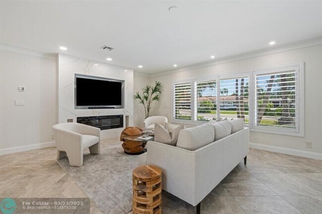 Foto del edificio - 2725 NE 35th Ct
