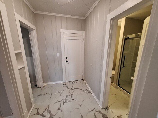 Vestíbulo - 2503 Fairview Ave