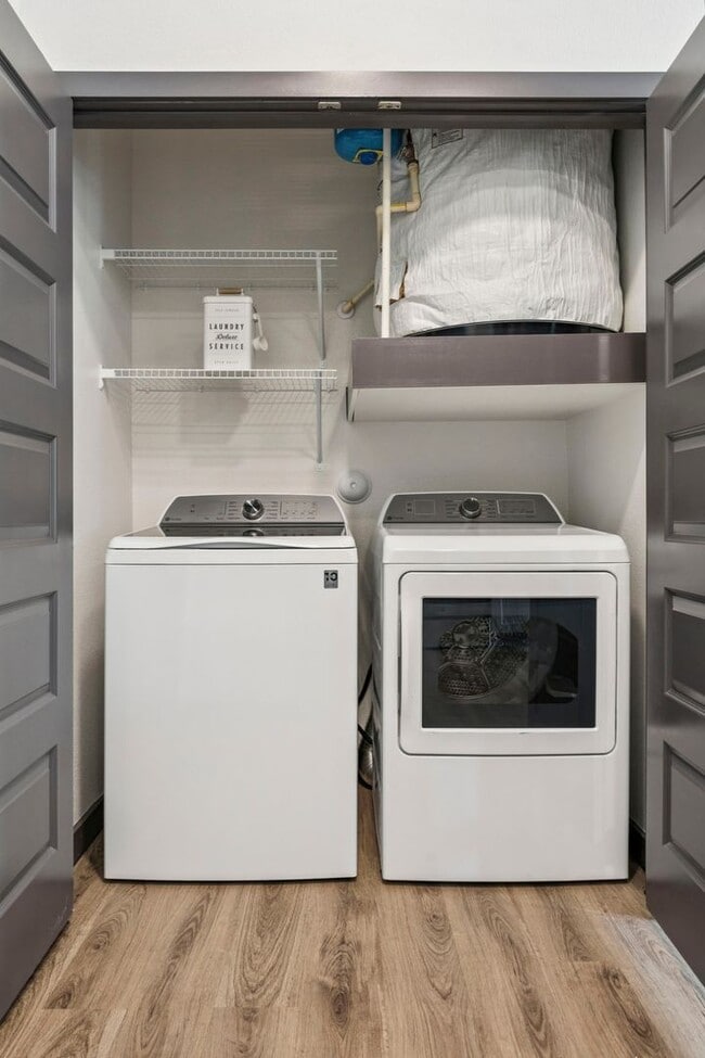 Interior Photo - Windsor Apartments