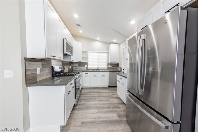 Foto del edificio - 517 Crony Ave