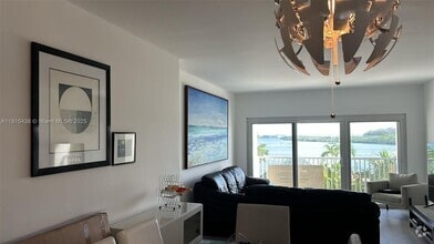 Building Photo - 300 Bayview Dr