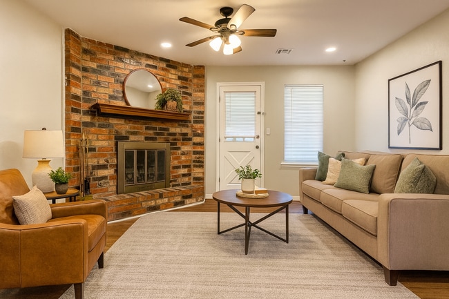 Photo - 916 Brookhurst Blvd House