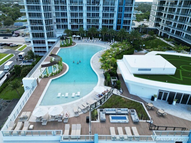 Foto del edificio - 220 Lake Shore Dr