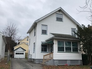 Building Photo - 377 Avis St
