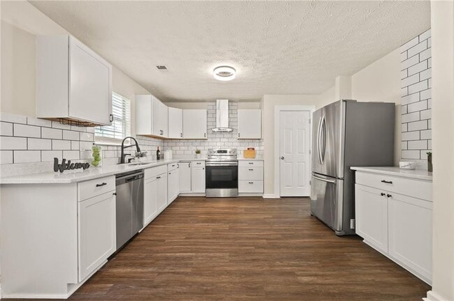 Building Photo - 211 Millstone Dr