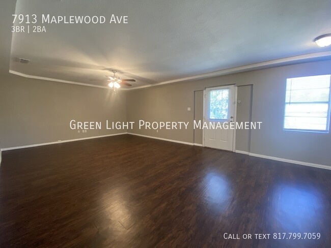 Foto del edificio - 7913 Maplewood Ave