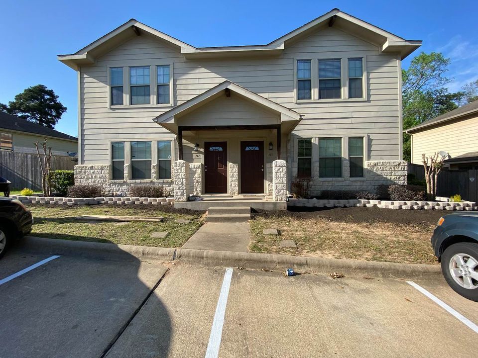 2 bedrooms available - 117 Bolero Way
