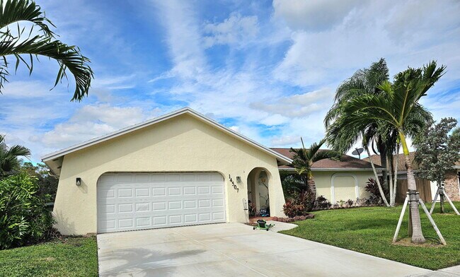 Foto del edificio - 14507 Larkspur Ln