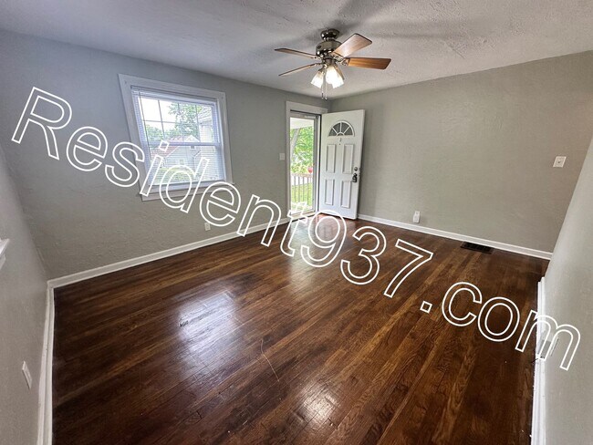 Foto del edificio - 2 Bed 1 bath home