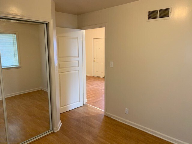 Foto del edificio - $910.00 - 2 Beds | 1 Bath House in Burton with a basement & deck