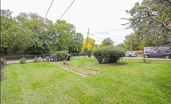 Building Photo - 18914 Neff Rd