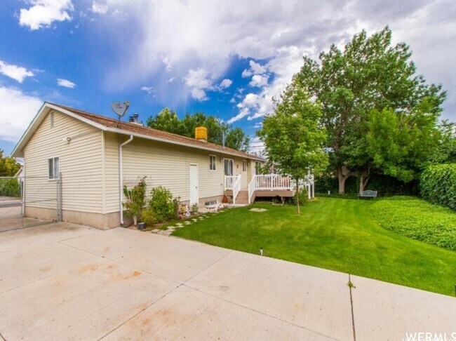 Foto del edificio - 1743 W 12050 S