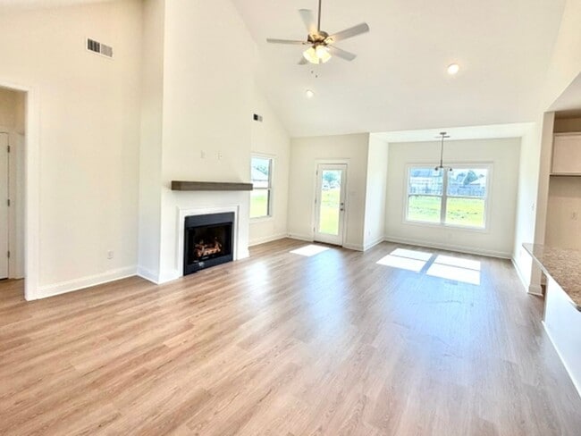 Photo - NewburyDrive7425 Apartment