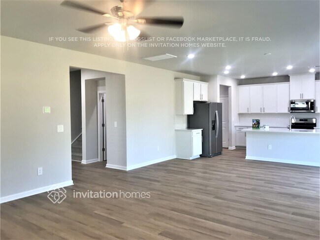 Building Photo - 559 White Birch Ln