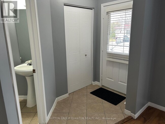 Building Photo - 987 Prosperity Ct