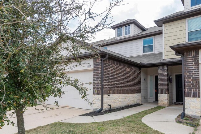 Foto del edificio - 6235 Brenwood Cir