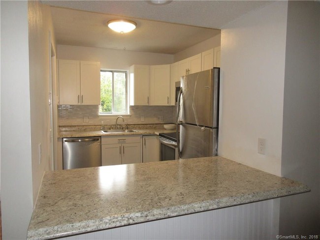 Building Photo - 81 Stoneheights Dr