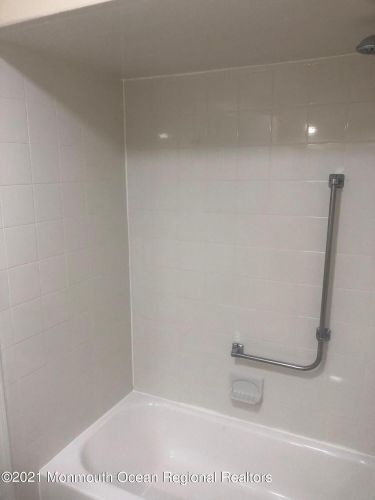 Building Photo - 175 Amberly Dr