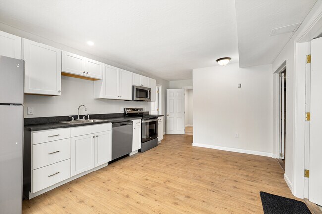 Foto del edificio - 137 Sandy Bottom Rd