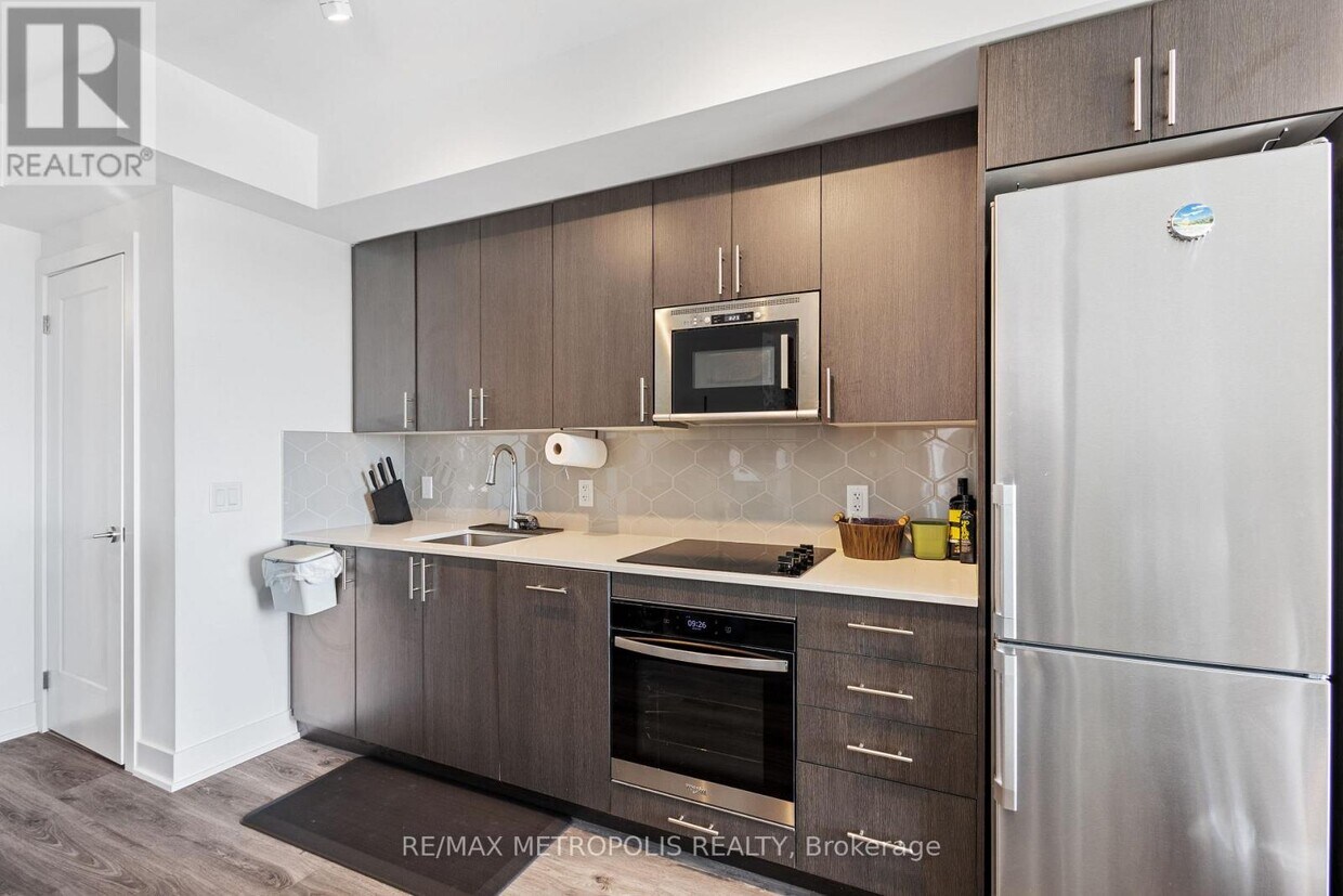 Photo principale - 2545-2545 Simcoe St N
