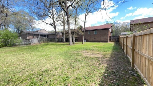 Building Photo - Nice Little Rock Home