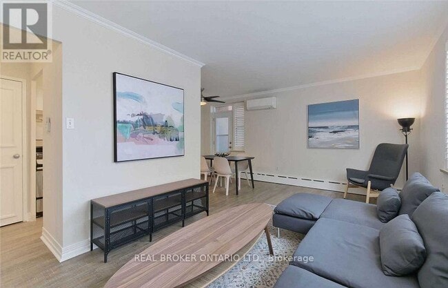 Building Photo - 78 Warren Rd