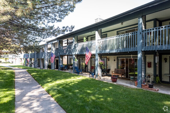 Building Photo - Cove Point Retirement - Independent Living