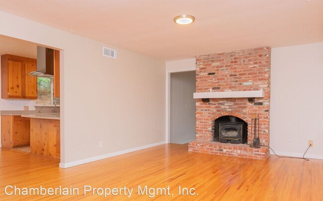 Building Photo - 3 br, 2 bath House - 944 Barsby St