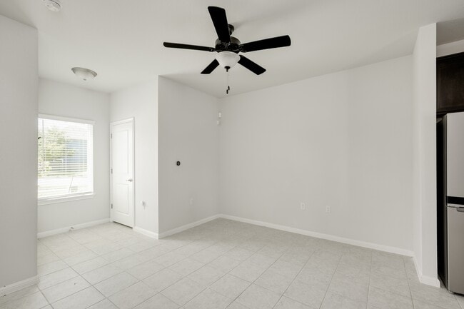 Building Photo - 9706 Whisper Willow Blvd