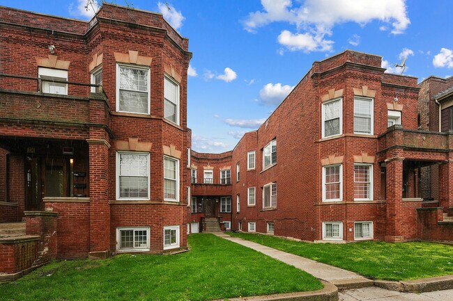 Foto del edificio - 7312 S King Dr