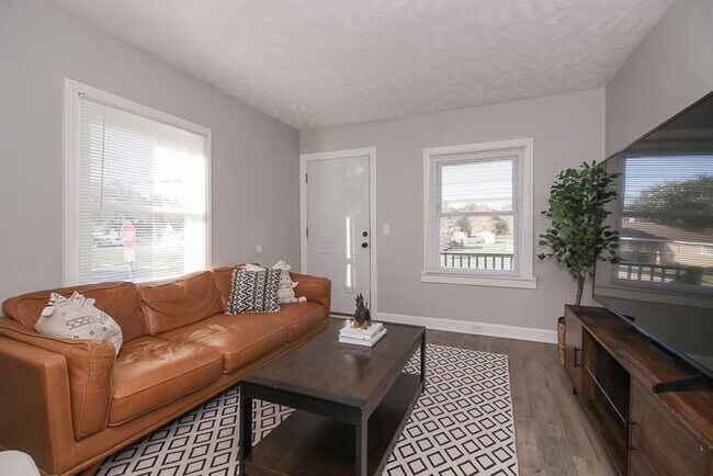 Foto del edificio - 3 bedroom 3 bathroom Single Family Home